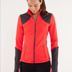 Lululemon forme jacket love red/deep coal